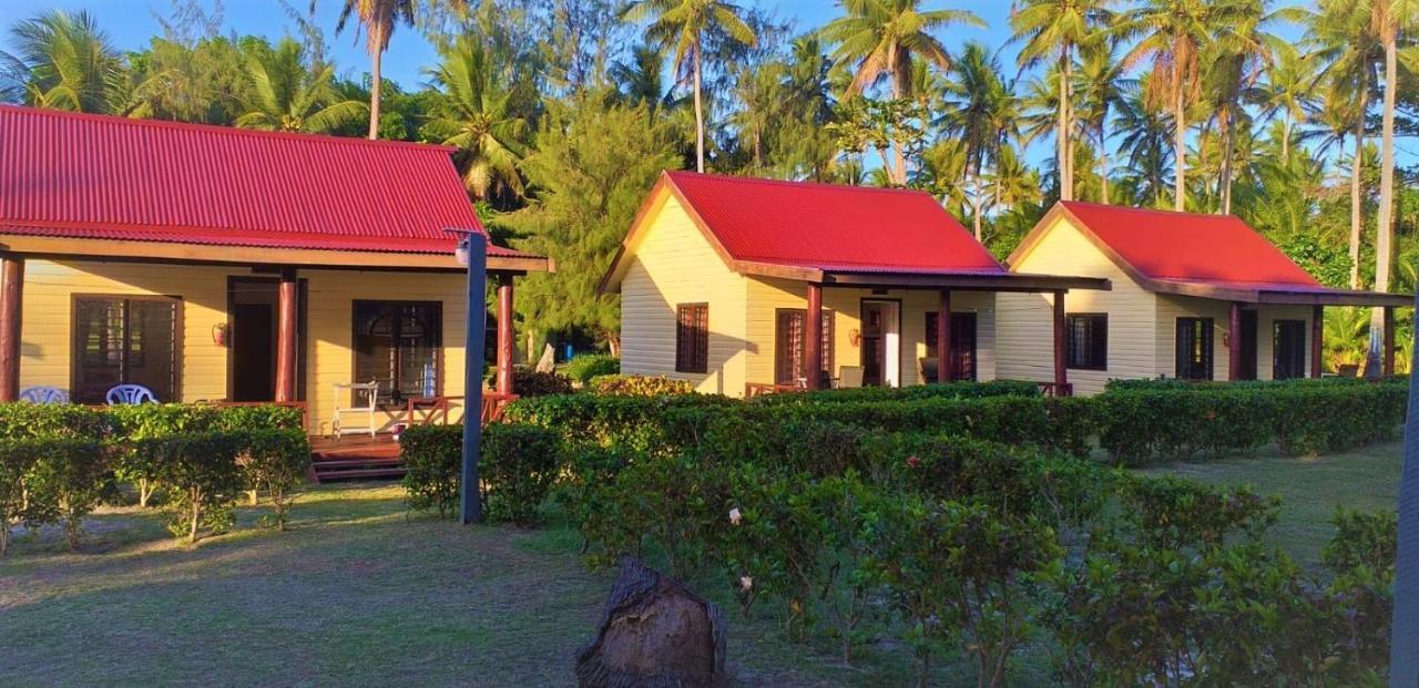 Safe Landing Eco-Lodge Naisisili Esterno foto