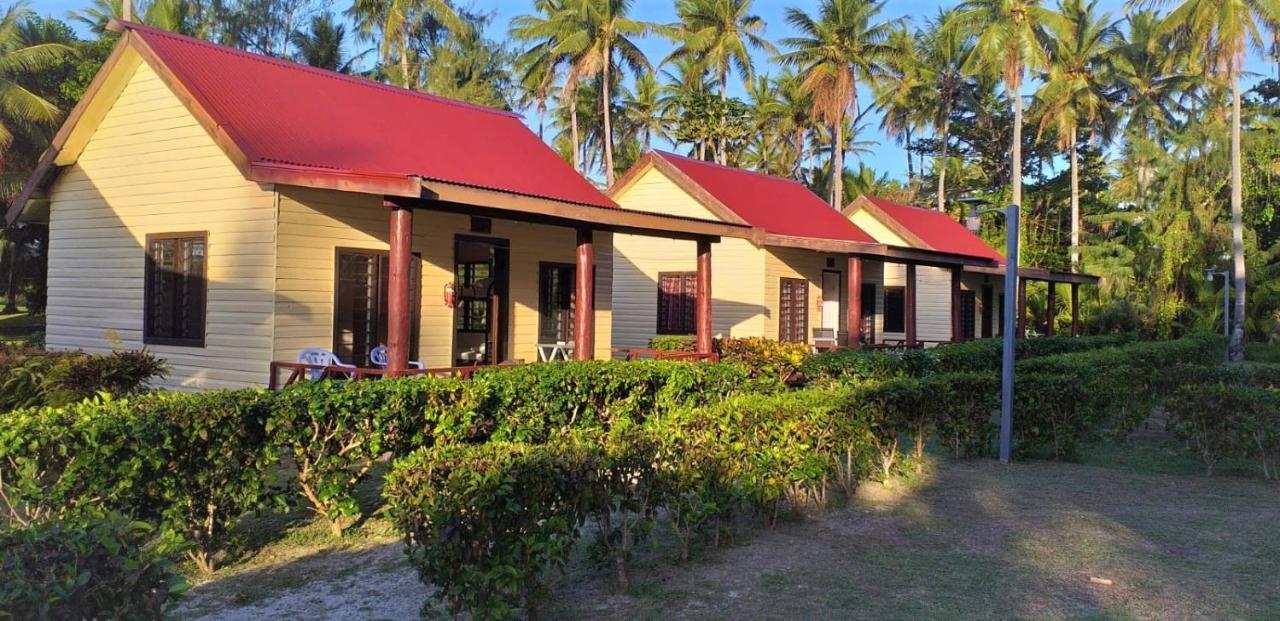 Safe Landing Eco-Lodge Naisisili Esterno foto